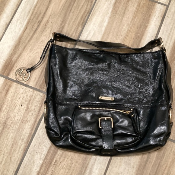 Michael Kors Handbags - Gently used. Micheal Kors Bag